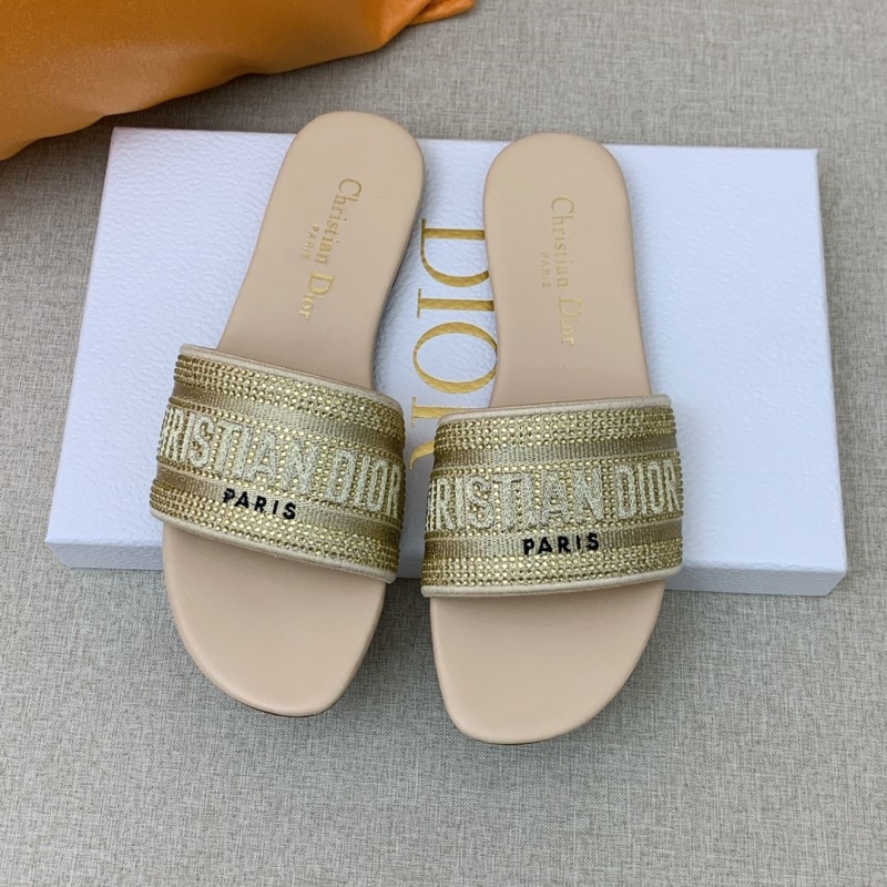ch**an D*or slippers